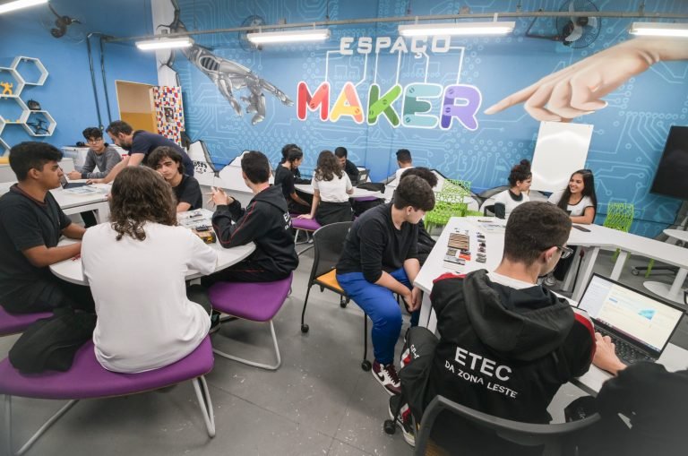 Centro Paula Souza inclui 34 cursos inéditos nas Etecs e Fatecs entre 2023 e 2025