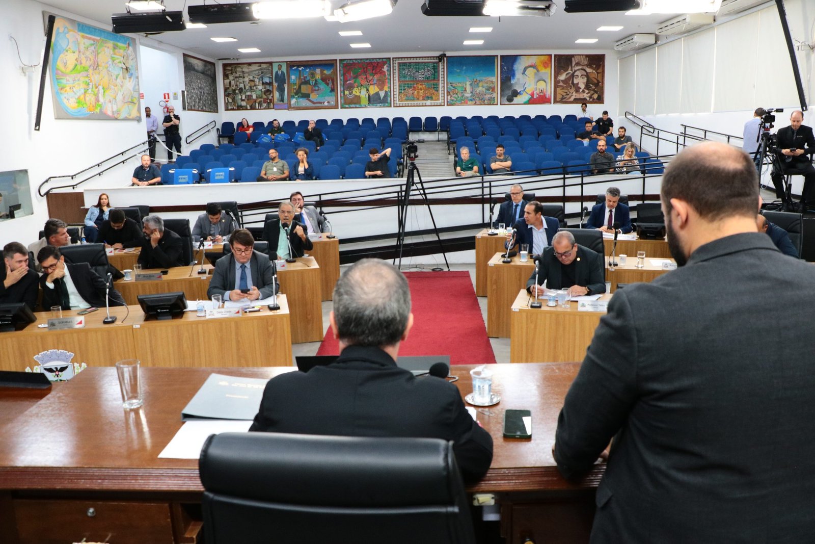 Câmara de Rio Preto aprova licença do Coronel e redução no repasse da RiopretoPrev