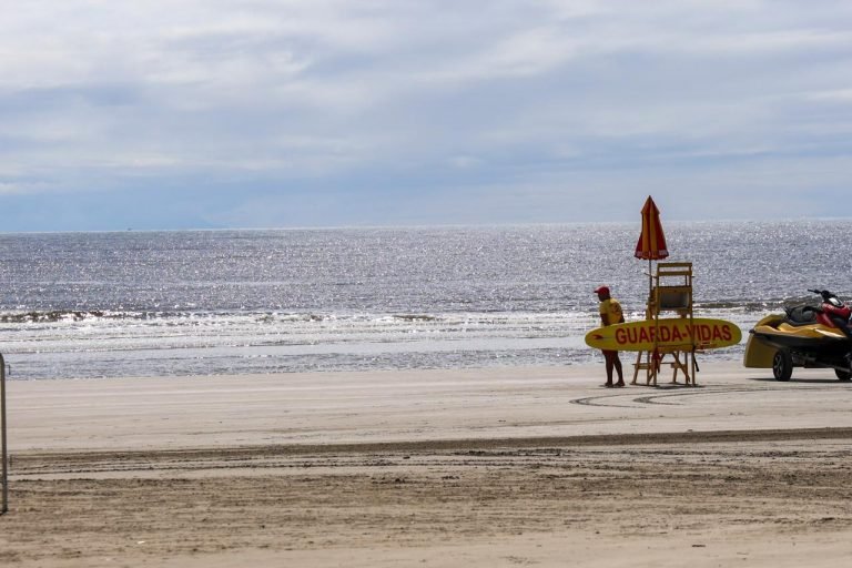 Operação Verão 2025: SP reforça ações de orientação aos turistas