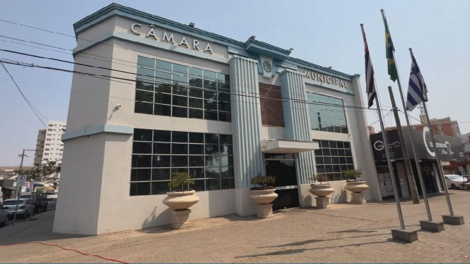 Vereadores de Araçatuba podem ter aumento salarial de 150%