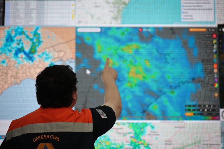 Rio Preto tem previsão de ventos fortes e chegada de frente fria