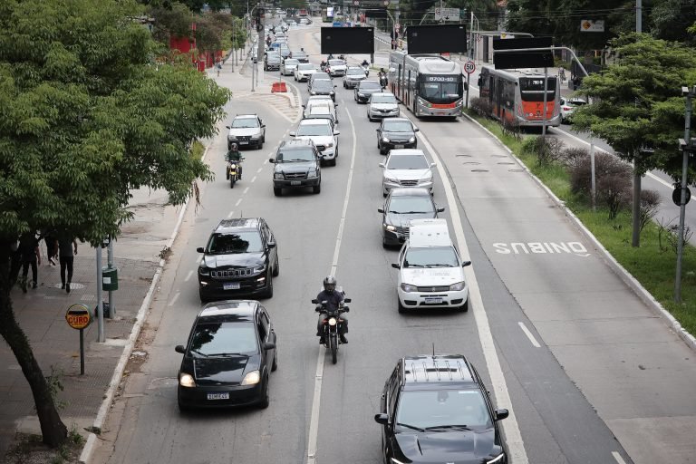PVA 2026: pagamento com desconto ou da 1ª parcela de veículos com placa final 8 termina nesta quarta-feira
