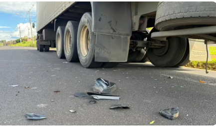 Motociclista morre após bater contra caminhão estacionado em Rio Preto