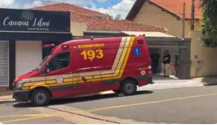 Homem cai do telhado de casa e morre em Rio Preto