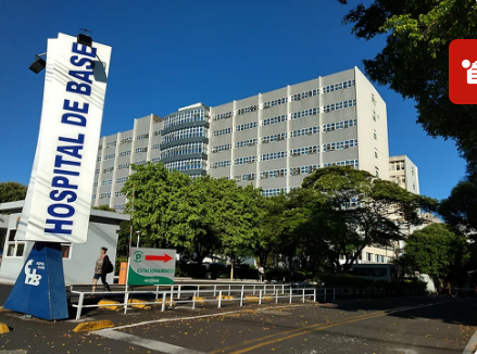 Estrutura metálica desaba e trabalhadores de loja de tintas ficam feridos em Rio Preto
