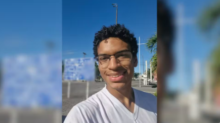 Inspirado por criança com diabetes, estudante de escola pública é aprovado em medicina na USP aos 18 anos
