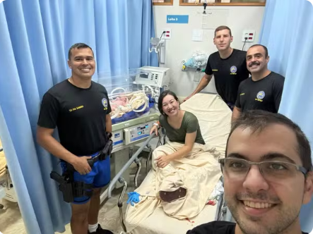 Pai faz parto do 5º filho dentro de carro em acostamento de rodovia no interior de SP