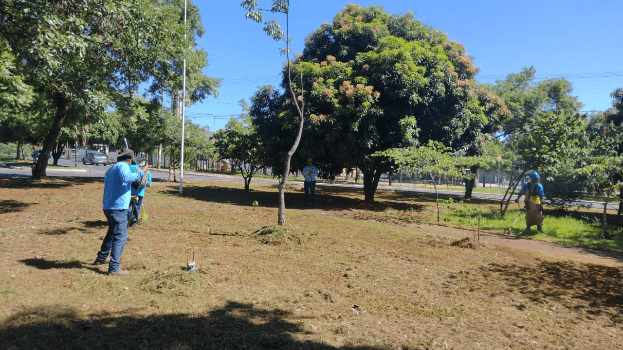 Mutirão da Limpeza atua em diferentes regiões nesta sexta em Rio Preto
