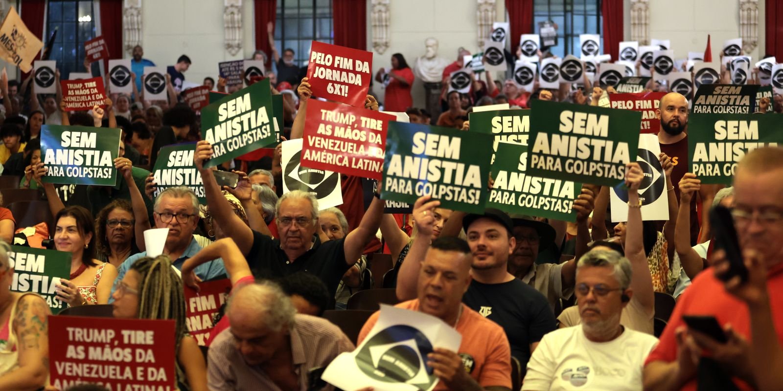 Brasil Reafirma Defesa da Democracia em Ato Solene no Aniversário do 8 de Janeiro