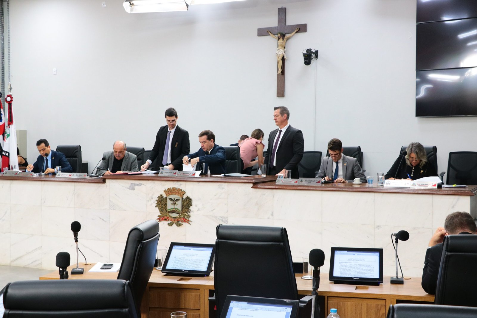 Câmara de Rio Preto aprova projeto que regulamenta funcionamento de ferro-velho