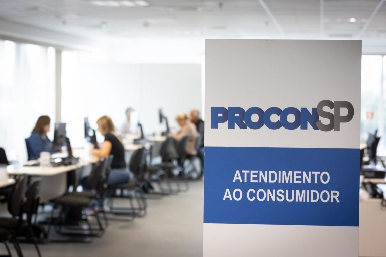 Procon orienta sobre as novas regras do Pix