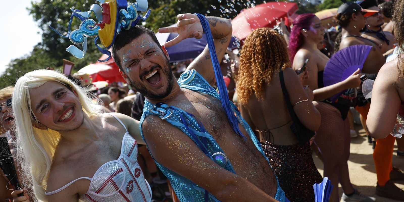 Divinas Tretas no Rio: Folia, Diversidade e a Voz Contundente por um Carnaval sem Assédio