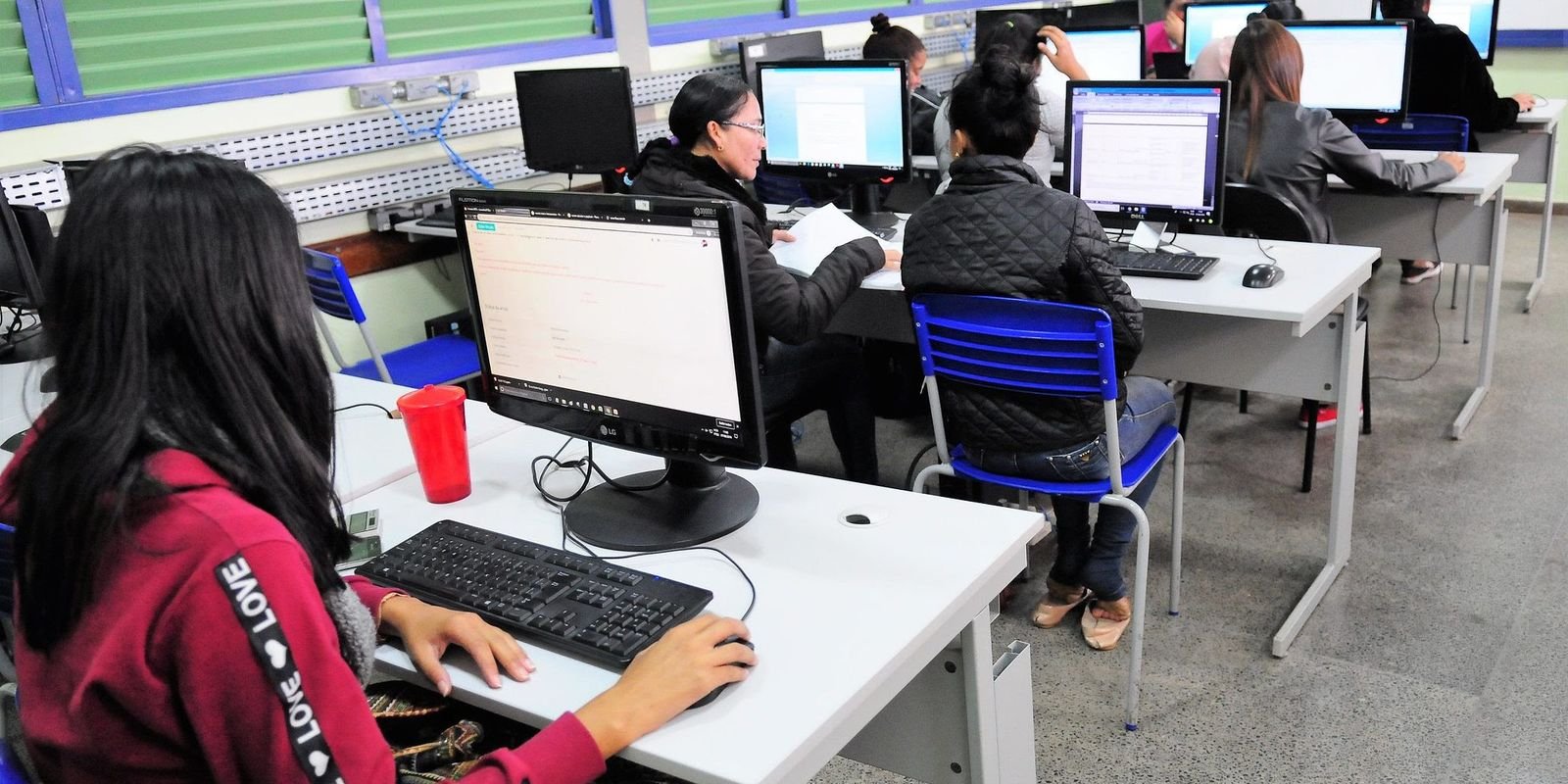 Anatel permite que teles abatam multas ao conectar universidades à internet no Brasil
