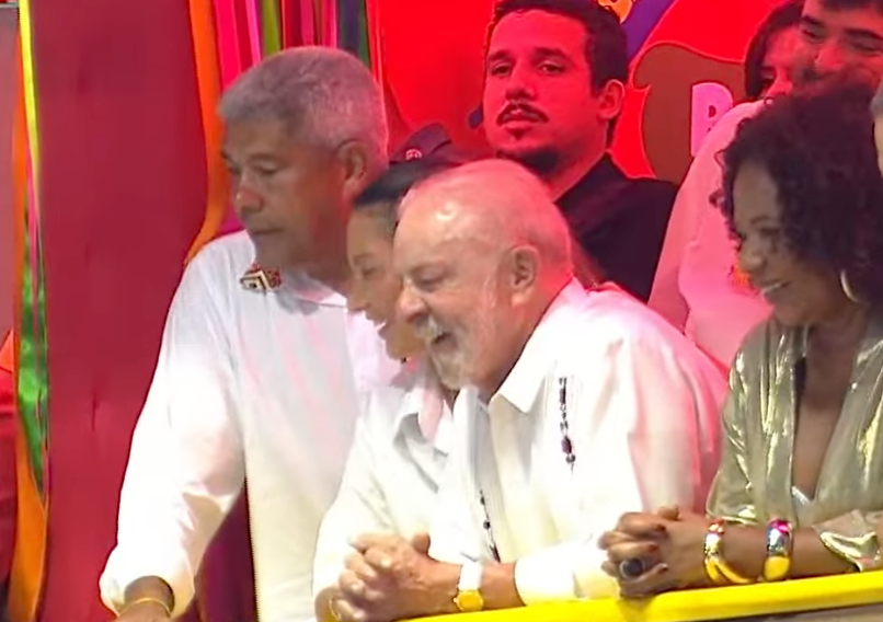Lula presente no Carnaval de Salvador: BaianaSystem ecoa ‘sem anistia’ em coro marcante