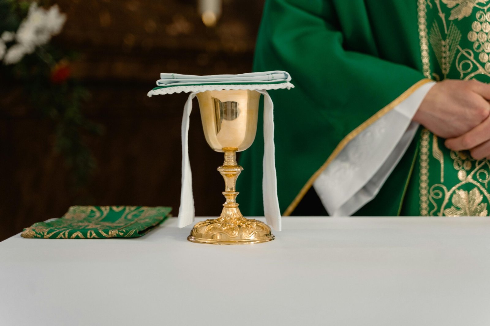 A Judicialização da Fé: A Liberdade Religiosa sob o Cerco do Patrulhamento Ideológico