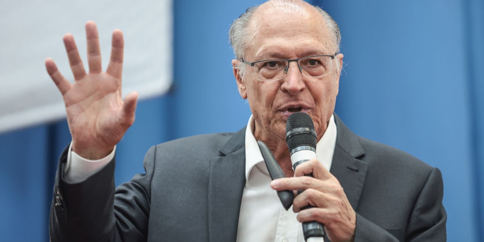 Governo regulamenta salvaguardas em acordos comerciais para proteger indústria e agronegócio