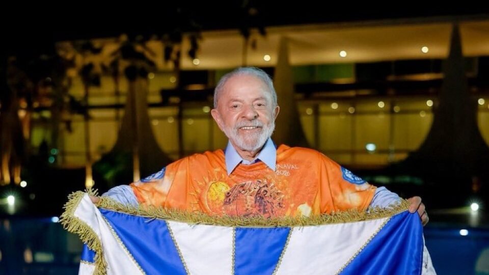 PT orienta militância a evitar atos eleitorais em desfile de escola de samba sobre Lula