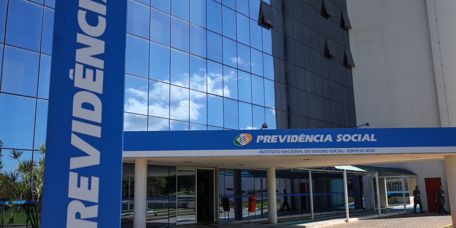 INSS suspende novos empréstimos consignados do C6 Consig para aposentados e pensionistas