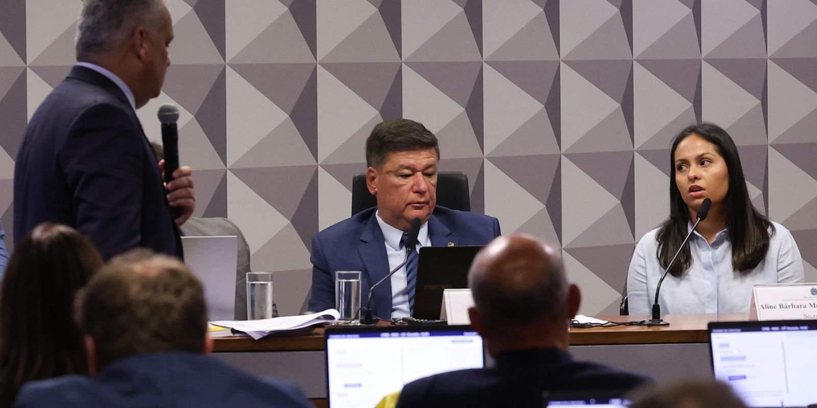 Ex-secretária de ‘Careca do INSS’ revela acesso a cofre e detalha bastidores à CPMI