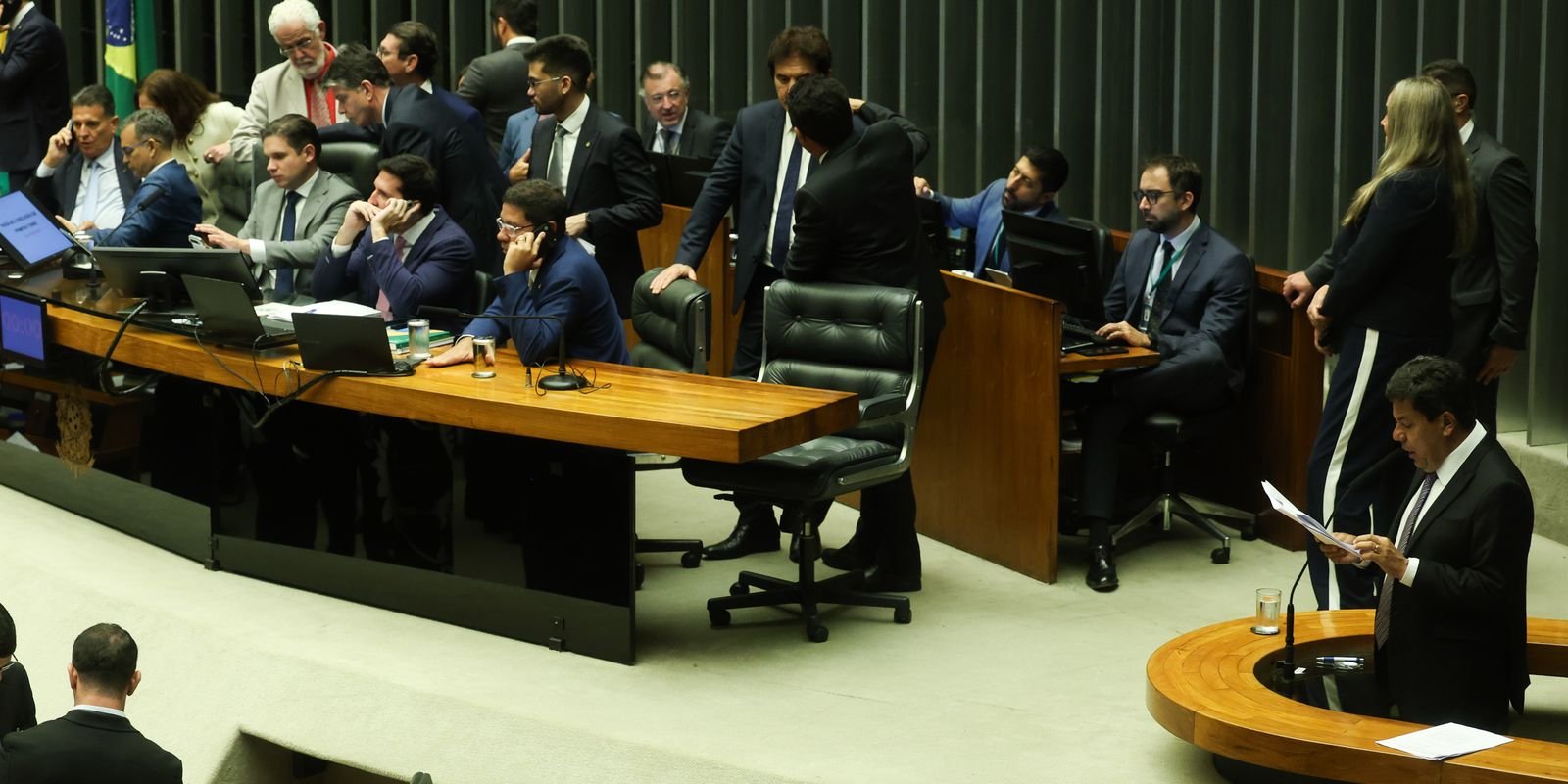 Câmara dos Deputados aprova em segundo turno a PEC da Segurança Pública