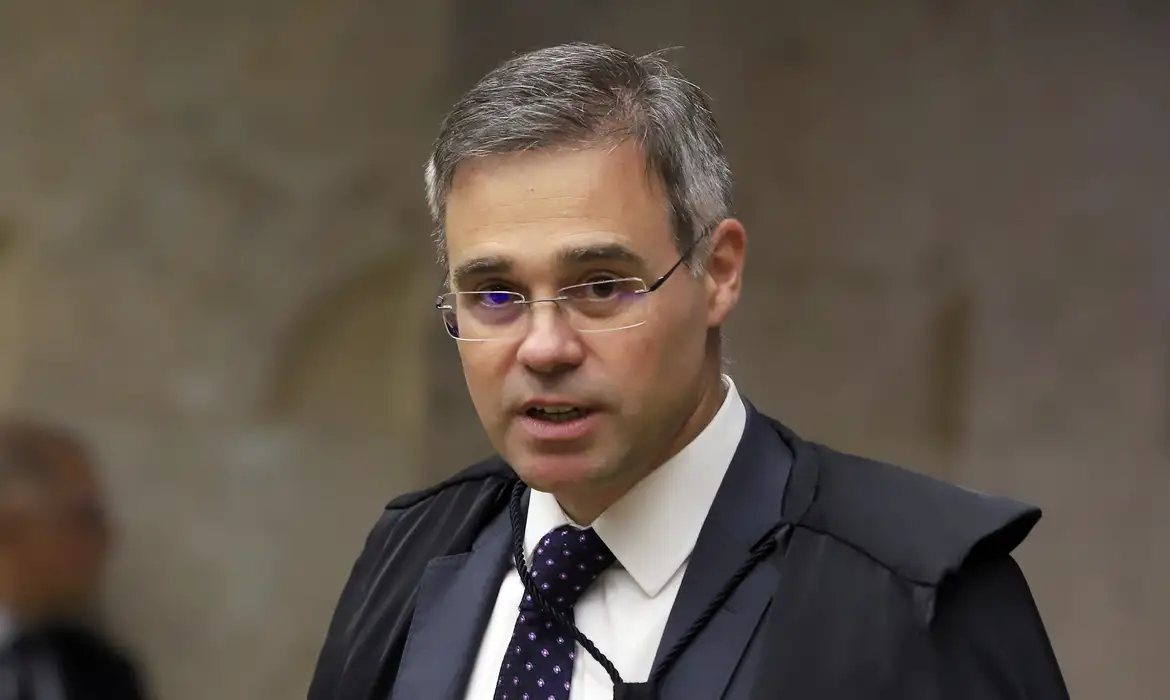 Mendonça acata recurso e ordena que Alcolumbre prorrogue CPMI do INSS