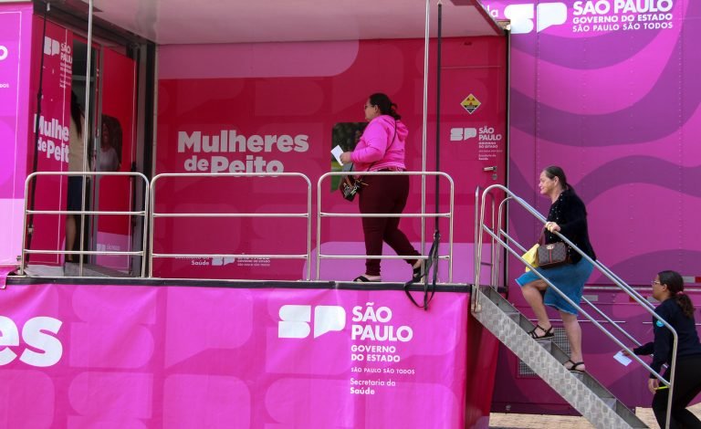 Nos mês das mulheres, Votuporanga recebe a carreta de mamografia