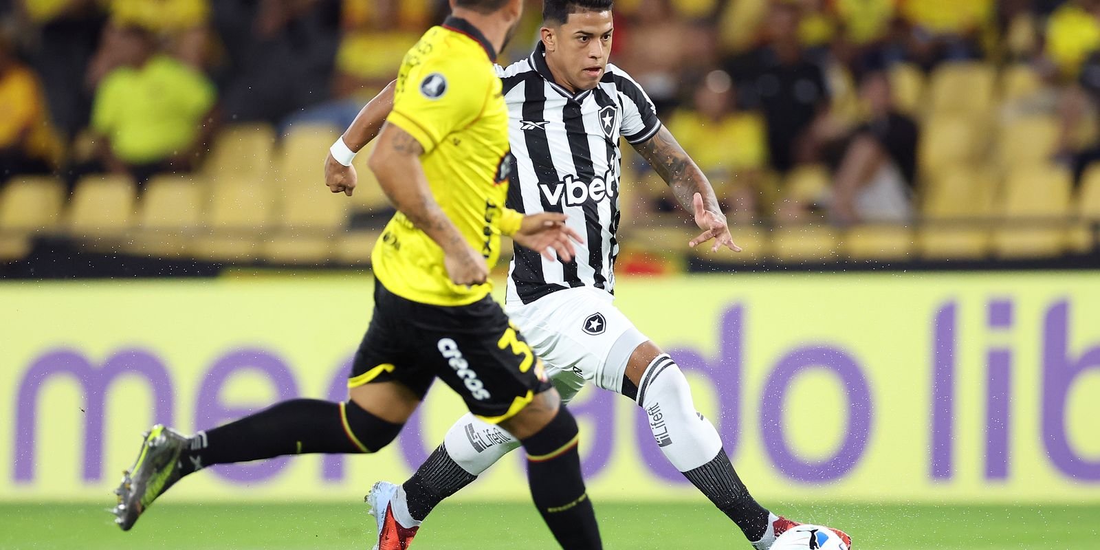 Empate Suado em Guayaquil: Botafogo Leva Vantagem para Decisão da Pré-Libertadores no Rio