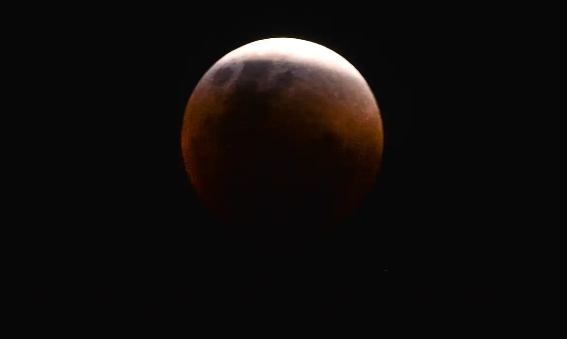 Saiba como será a Lua de Sangue nesta terça-feira