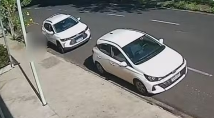 Motociclista morre ao bater na traseira de carro estacionado em Rio Preto