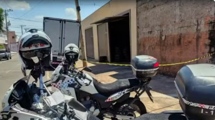 Homem é baleado na cabeça em borracharia e morre em hospital de Rio Preto