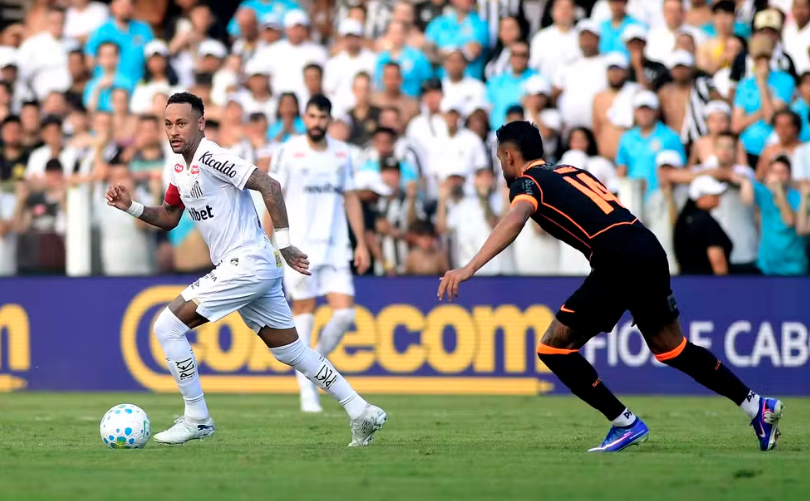 Vojvoda busca alternativas, mas Santos segue devendo e sai no lucro contra o Corinthians