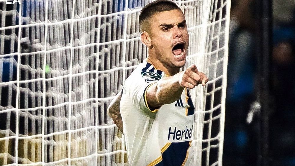 Ex-Vasco, Gabriel Pec Brilha com Hat-Trick e Garante Vantagem ao LA Galaxy na Champions da Concacaf