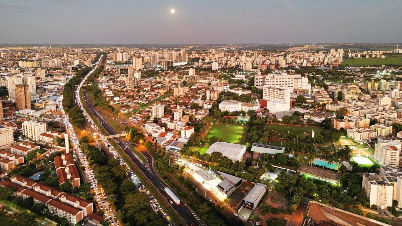 Trânsito de Rio Preto orienta motoristas sobre a retomada das obras na Washington Luís (SP-310)