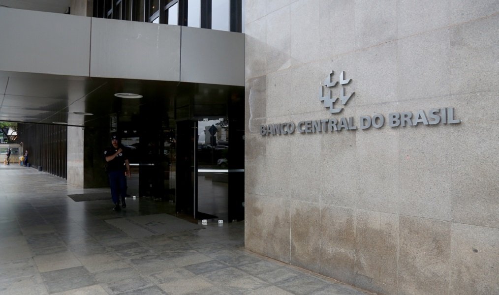 Comitê de Política Monetária avalia juros sob impacto da guerra e petróleo em alta