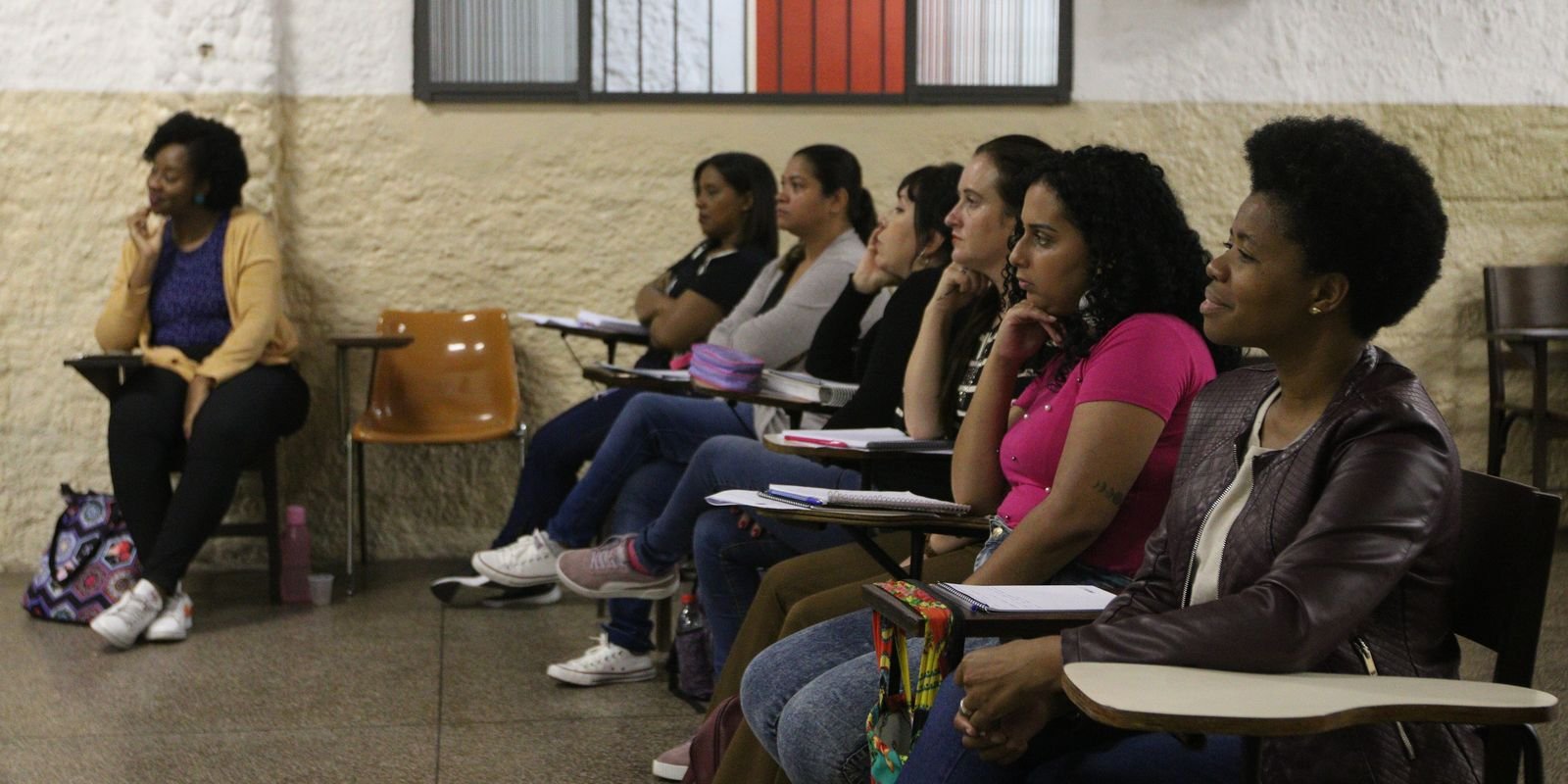 MEC prorroga prazo para cursinhos populares aderirem à rede federal de apoio educacional que investirá R$ 108 milhões