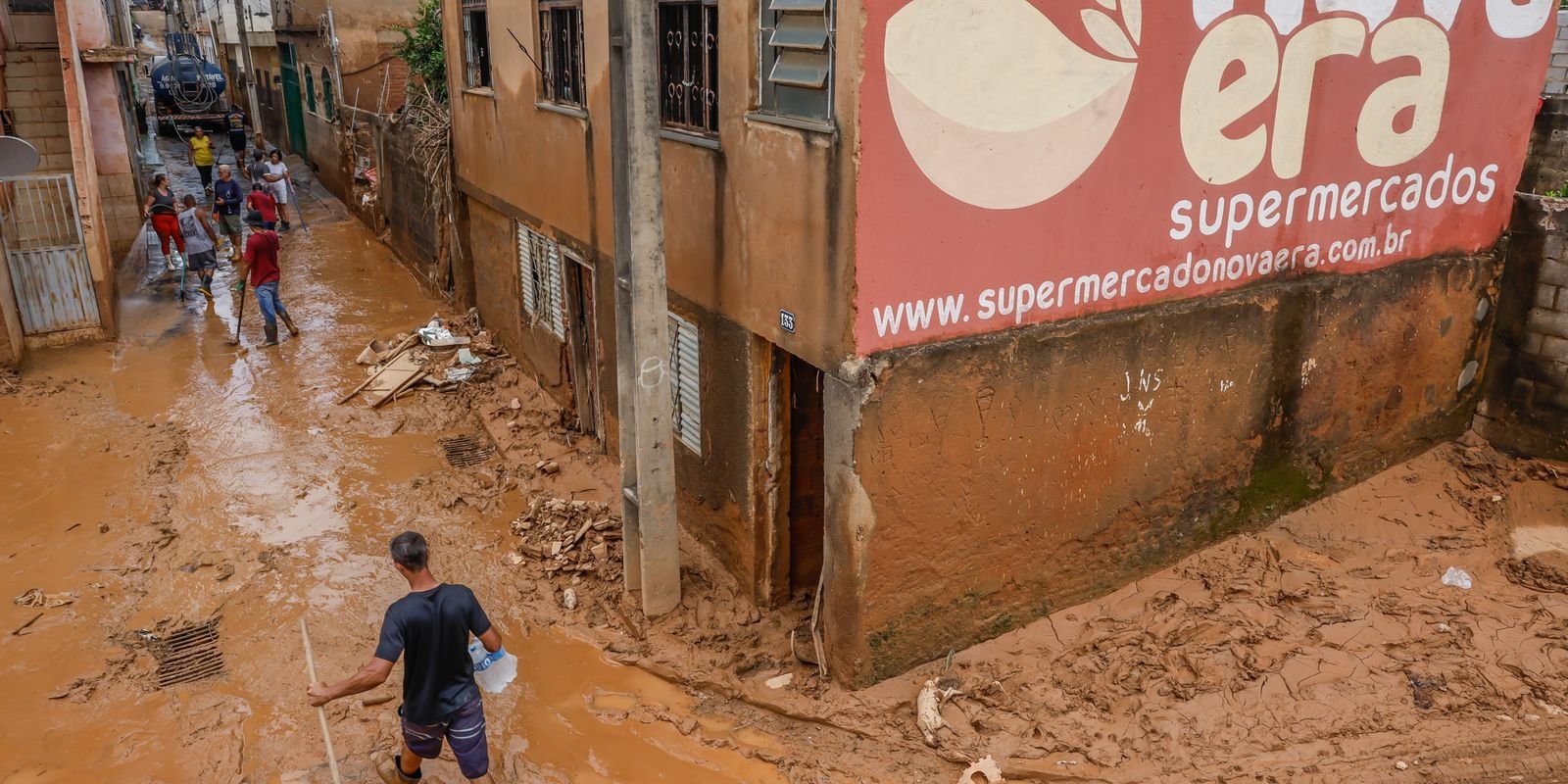 Ubá confirma primeira morte por leptospirose; alerta sanitário se intensifica após enchentes