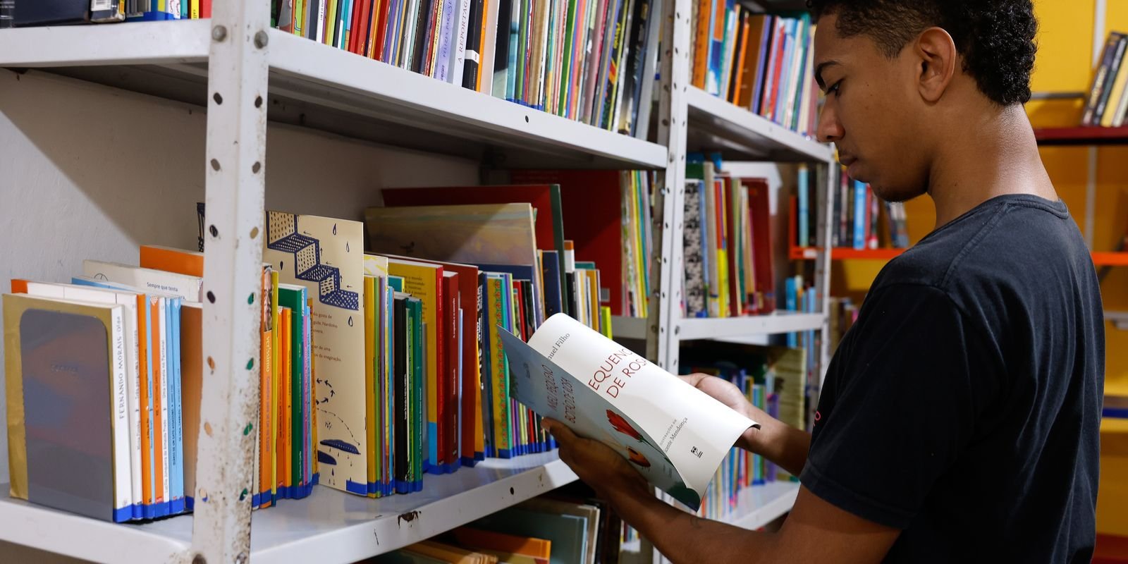 Alerj aprova programa para formar jovens promotores da leitura e escrita no Rio de Janeiro