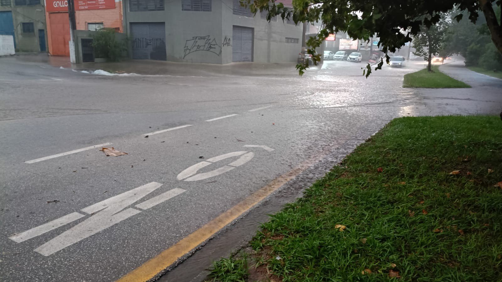 Defesa Civil alerta para chuvas intensas e rajadas de vento no interior de SP até quarta-feira