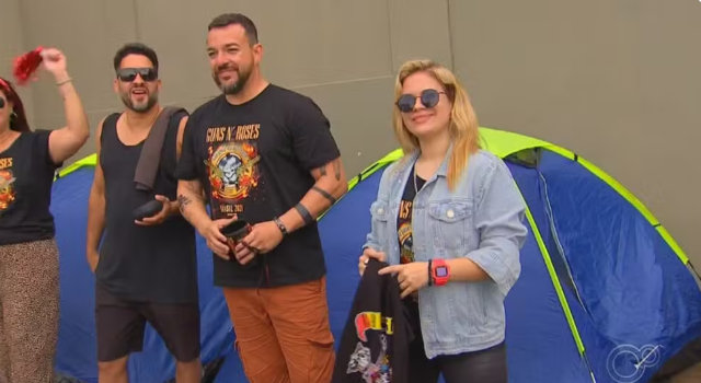Guns N’ Roses em Rio Preto: fãs fazem fila e acampam em primeiro show na cidade