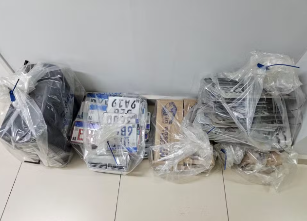 Trio é preso suspeito de furtar e adulterar veículos em Birigui