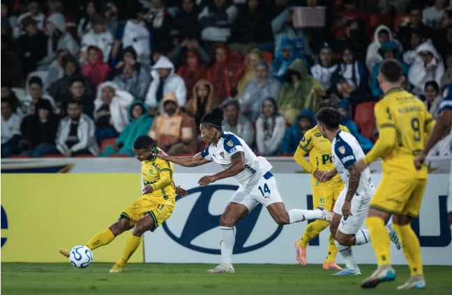 Mirassol sofre na altitude e perde para a LDU, em seu jogo histórico fora do Brasil