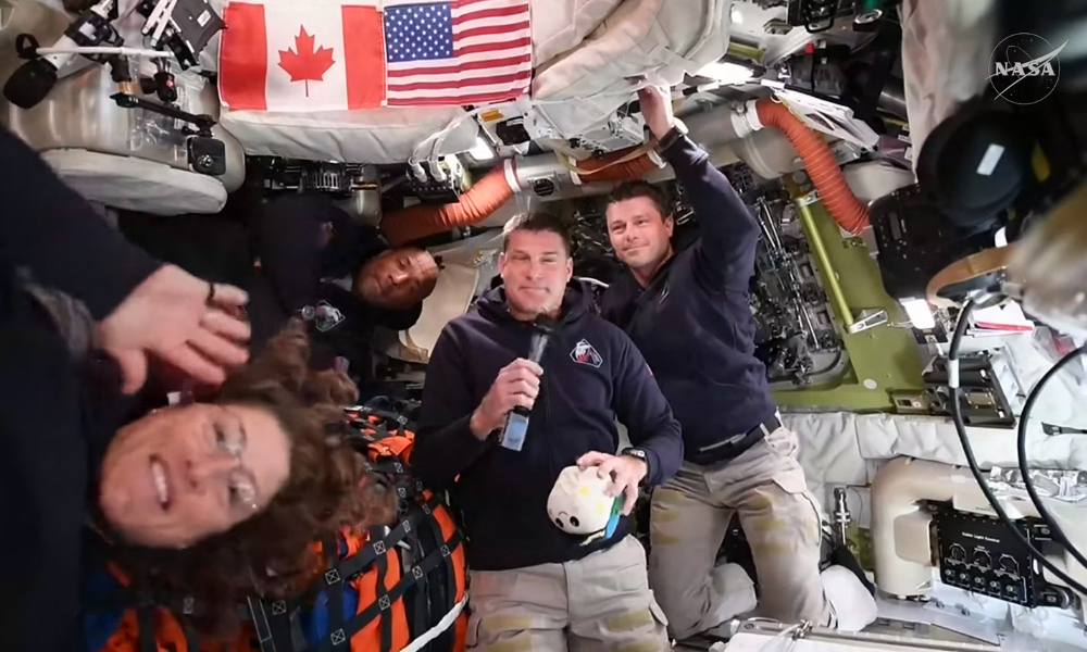 Missão Artemis II: Astronautas da Nasa cruzam a metade do caminho em voo histórico rumo à Lua