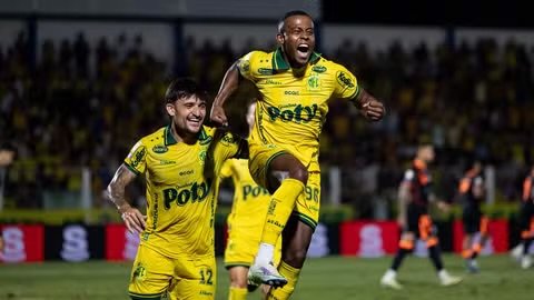 Mirassol vence e empurra o Corinthians para o Z-4 do Brasileirão