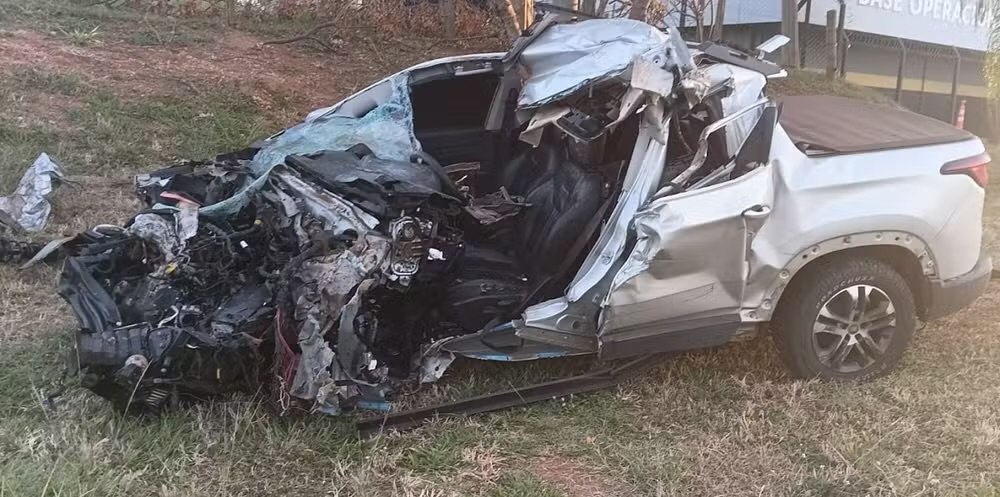 Motorista morre e outro fica ferido em acidente em rodovia de Pontalinda