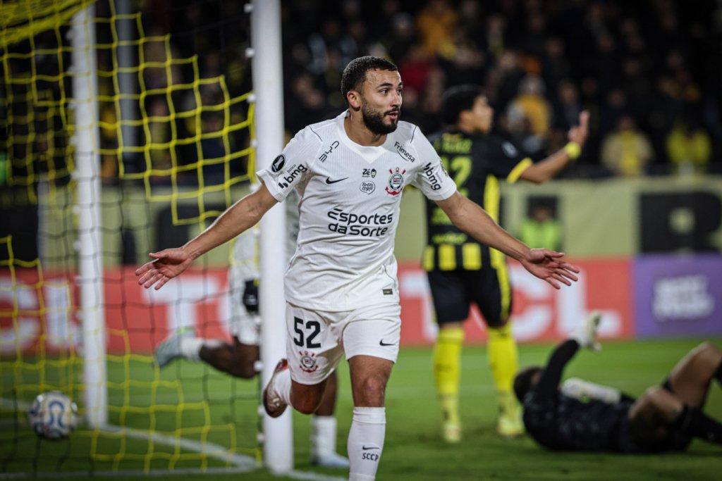 Corinthians empata com Peñarol no Uruguai e consolida liderança do grupo na Libertadores
