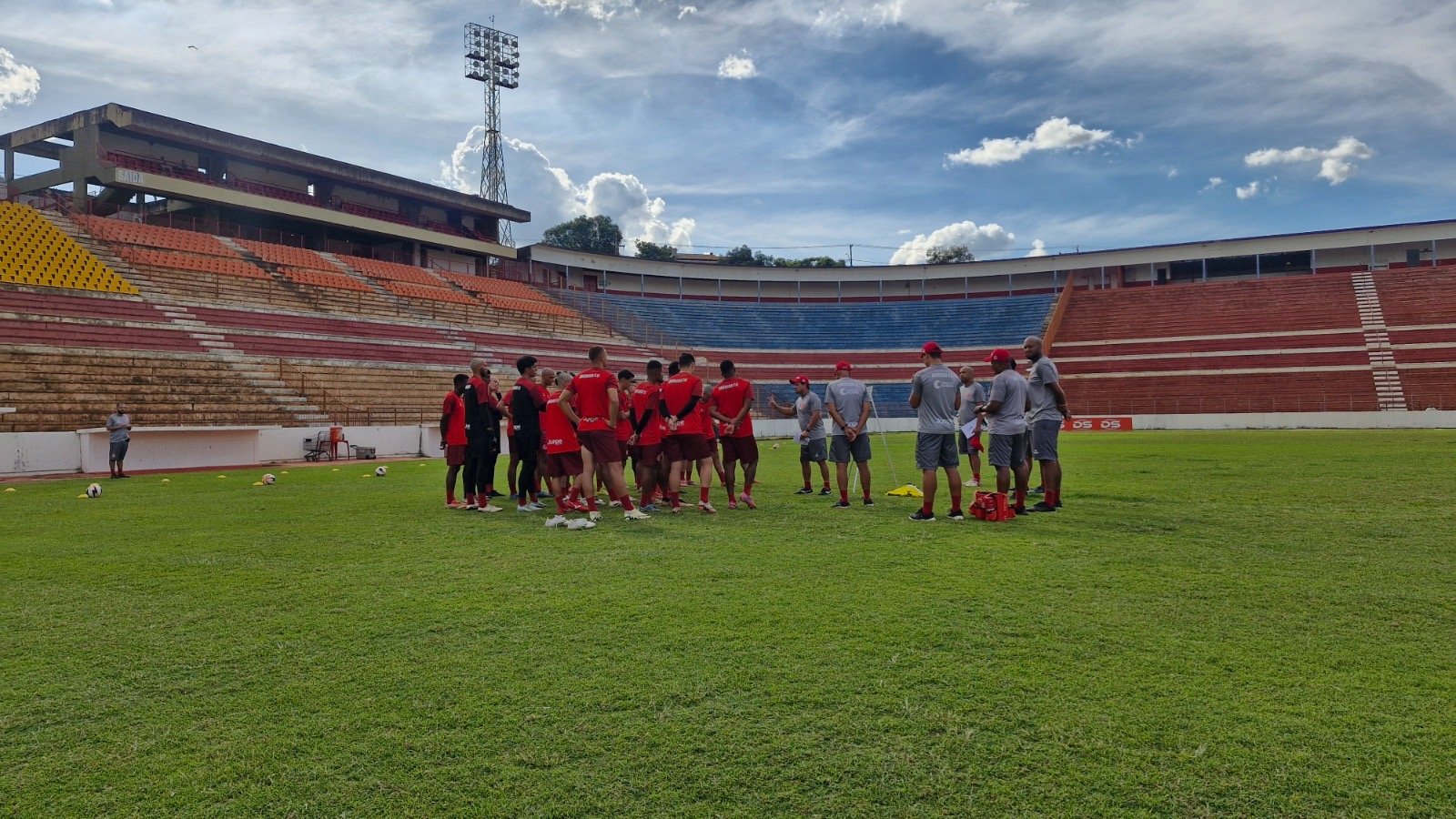 América busca classificação neste sábado contra o Santa Fé pela Bezinha