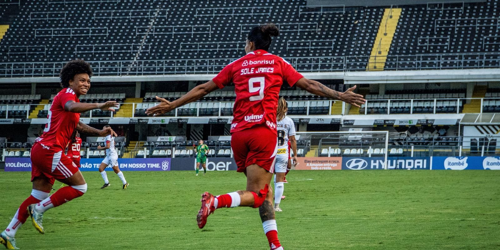 Gurias Coloradas brilham: Internacional vence Santos por 3 a 0 fora de casa e avança no Brasileirão Feminino