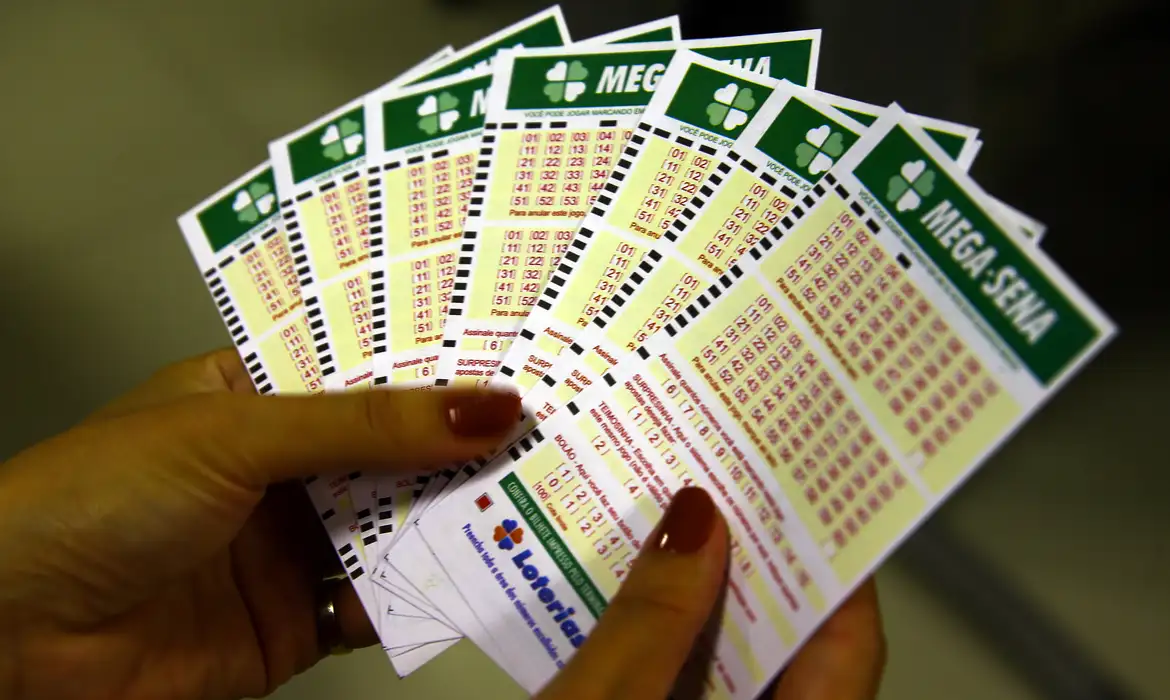 Apostador de Curitiba ganha prêmio de R$ 127 milhões da Mega-Sena