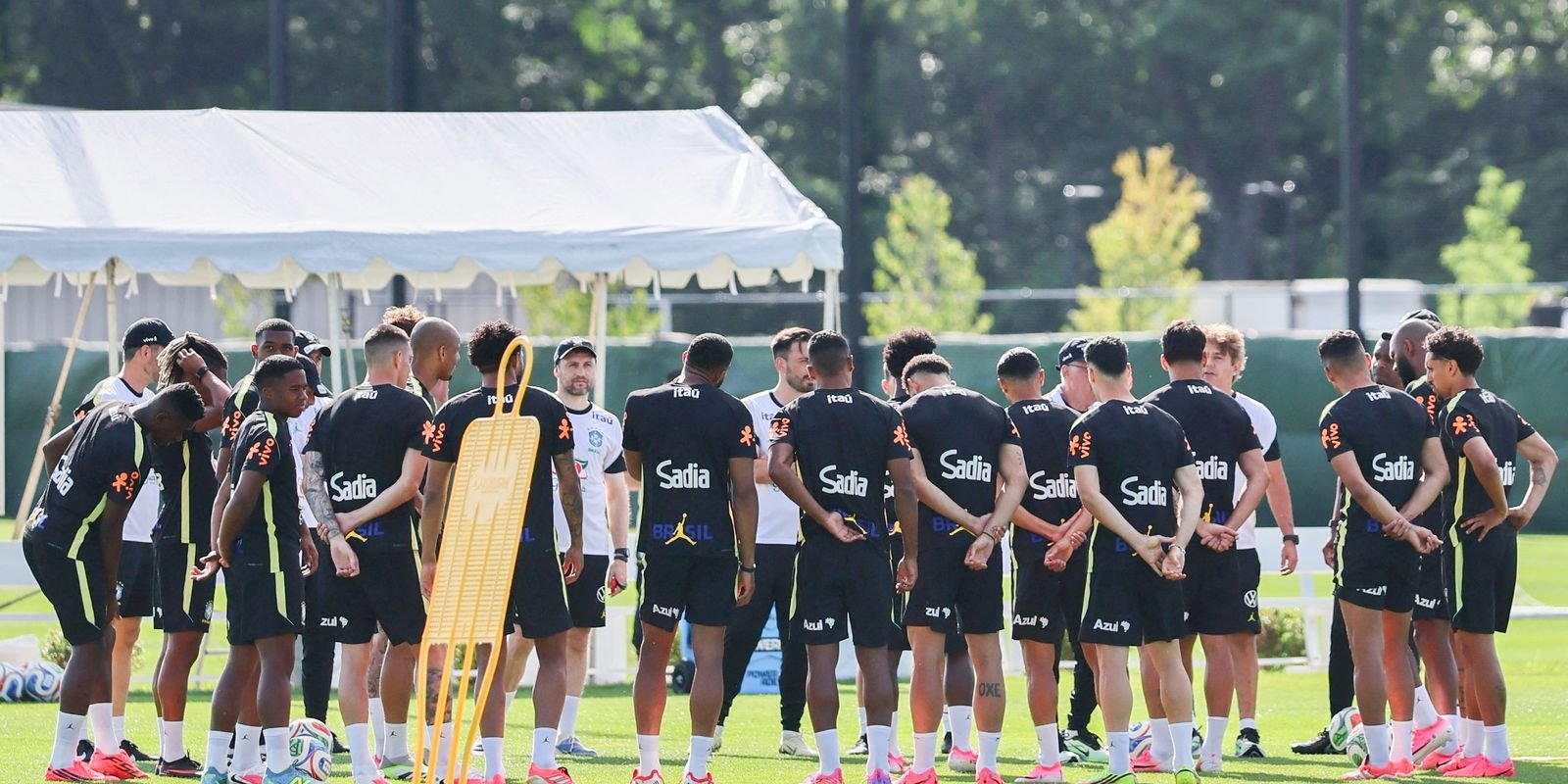 Seleção Brasileira Finaliza Preparação para Duelo Crucial Contra o Haiti na Copa do Mundo