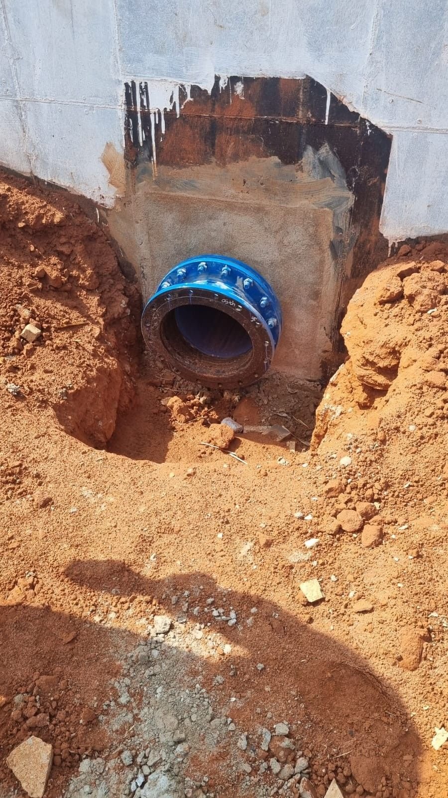 Construção de adutora do Semae interliga as regiões do sistema Maria Júlia e Alto Alegre